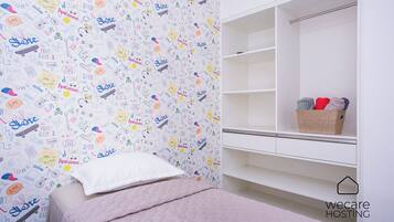 House, Garden View | Blackout drapes, iron/ironing board, free WiFi