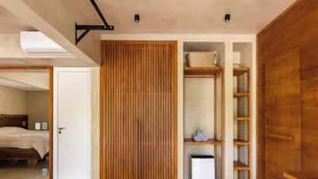 Casa, vista para o jardim | Cortinas blackout, ferros/tábuas de passar roupa, Wi-Fi de cortesia