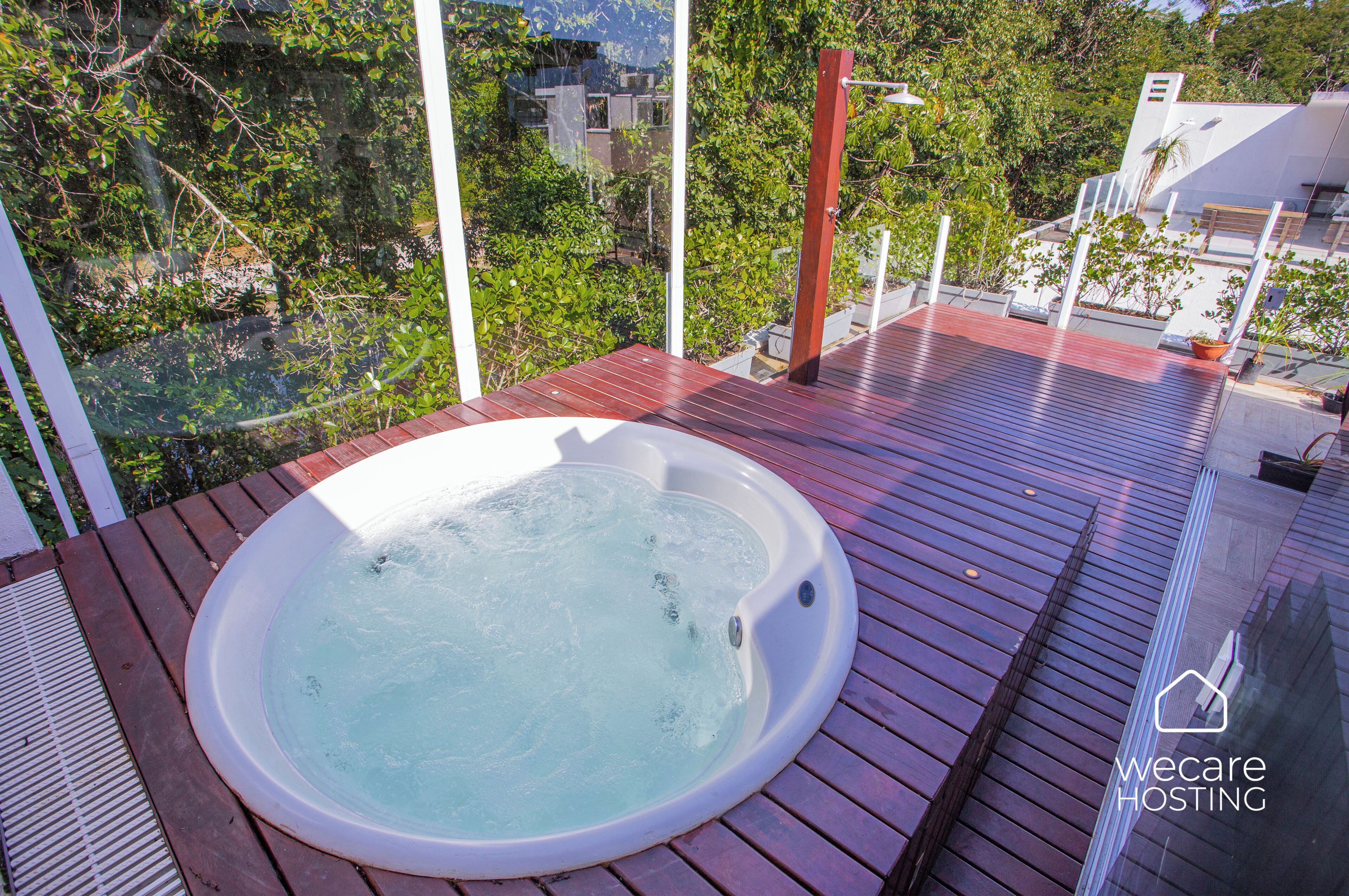 House, Garden View | Outdoor spa tub