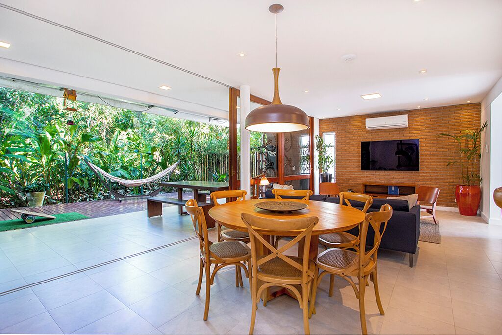 Casa, vista para o jardim | Opções para refeição