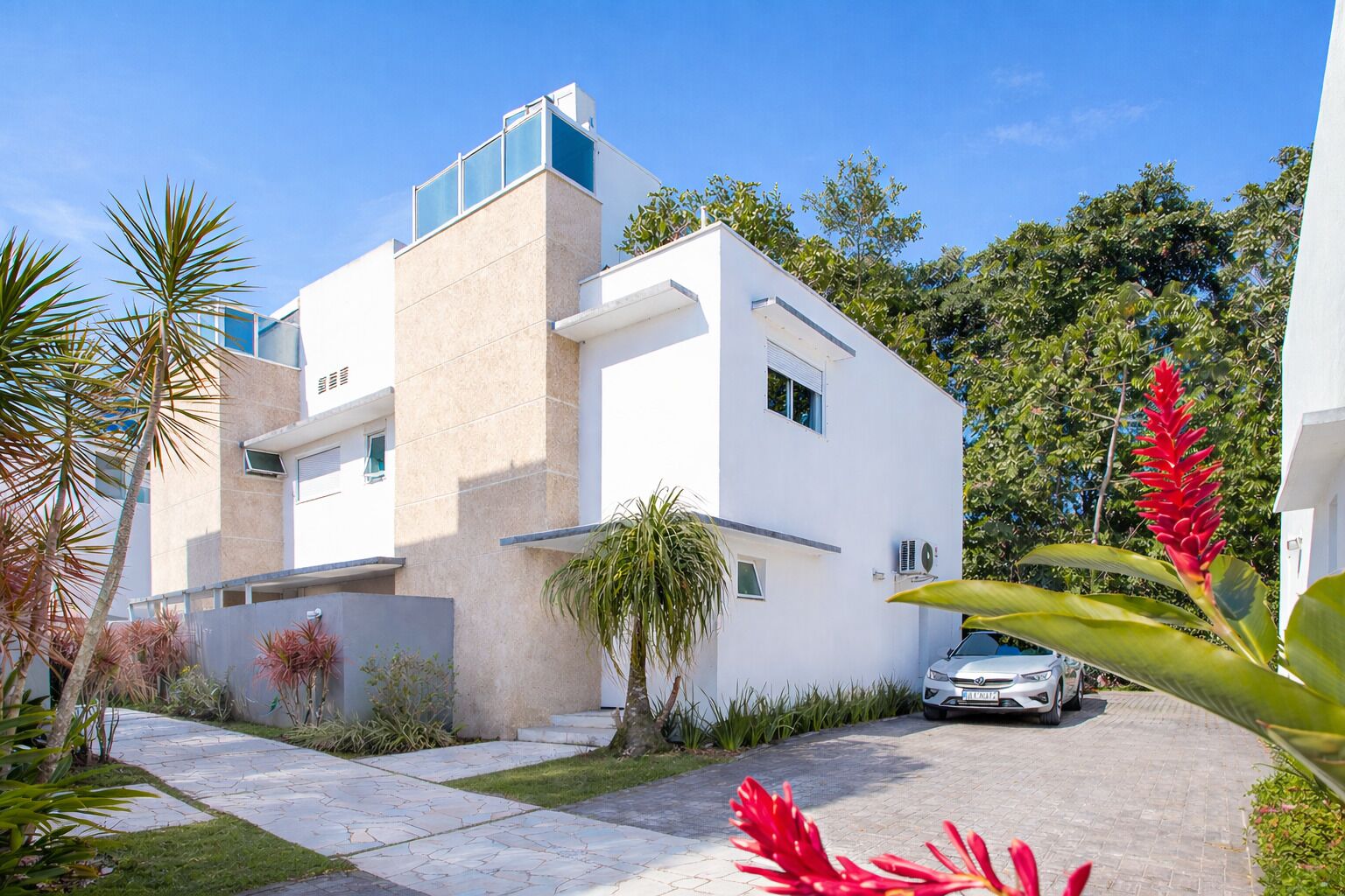 Casa, vistas al jardín | Exterior