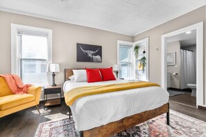 5 quartos, escrivaninha, berço de viagem, Wi-Fi