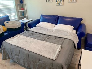 2 bedrooms, desk, iron/ironing board, travel crib