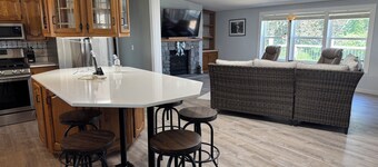 Fabulous 3-bedroom house with AC on charming Lake Osakis