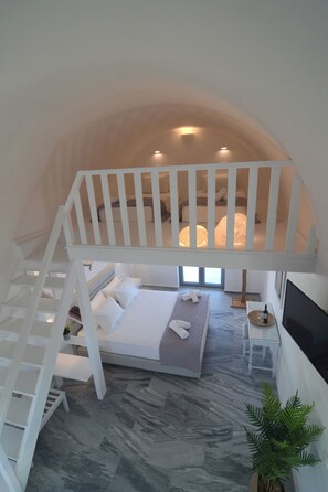 Chambre Quadruple Premium | Literie de qualité supérieure, décoration personnalisée