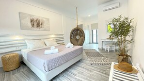 Deluxe Room, Balcony, Sea View | Iron/ironing board, free WiFi - DL Santorini (MONOLITHOS)