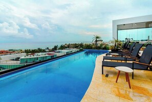 Pool - Rooftop Pool Condo Steps from 5th Ave & Beach (Playa del Carmen)