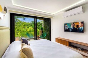 Iron/ironing board, WiFi, bed sheets - Rooftop Pool Condo Steps from 5th Ave & Beach (Playa del Carmen)