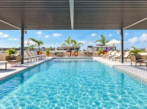 The rooftop is fully equipped so you only have to worry about enjoying the sun - 1BR in Singular Joy, best location in town (Playa del Carmen)