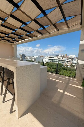 Terrace/patio - Modern Studio Steps from Beach w/ Rooftop Pool (Playa del Carmen)