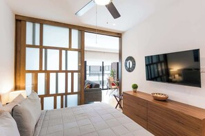 Iron/ironing board, travel cot, WiFi, bed sheets - Central 1BR Condo w Rooftop Pools and Ocean View (Playa del Carmen)