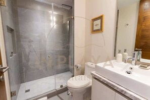 Shower, hair dryer - Rooftop Pool & Private Balcony Steps from Beach (Playa del Carmen)