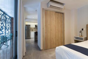 Iron/ironing board, travel cot, WiFi, bed sheets - Rooftop Pool & Private Balcony Steps from Beach (Playa del Carmen)
