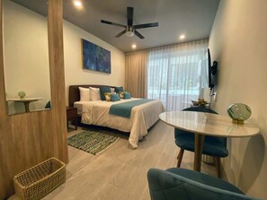 Iron/ironing board, travel cot, WiFi, bed sheets - Rooftop Pool Studio 200m to Beach Getaway (Playa del Carmen)