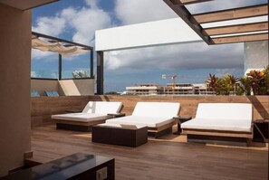 Terrace/patio - Beachside Studio & Jacuzzi Bliss (Playa del Carmen)