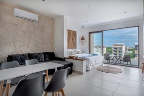 Interior - Stunning Ocean View Studio from your bed (Playa del Carmen)