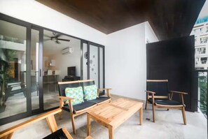 Terrace/patio - Rooftop Pool & Balcony, 5 Min to Playa Beach (Playa del Carmen)