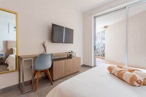 Iron/ironing board, travel cot, WiFi, bed sheets - Pool Relaxation Gym Spa Rooftop Steps to Beach (Playa del Carmen)