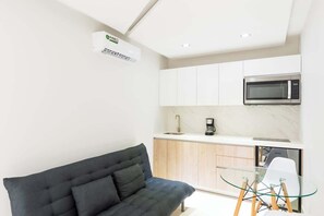 Interior - Modern studio steps from beach & 5th Ave (Playa del Carmen)