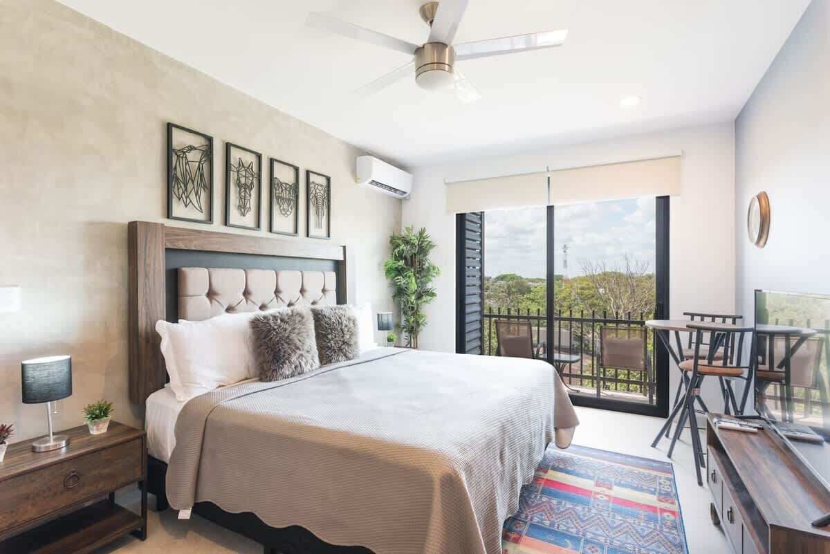 Iron/ironing board, travel crib, WiFi, bed sheets