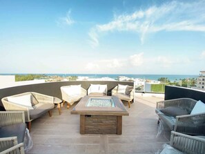 Terrace/patio - Oceanview Luxury Condo 200m to Beach & Rooftop Pool (Playa del Carmen)