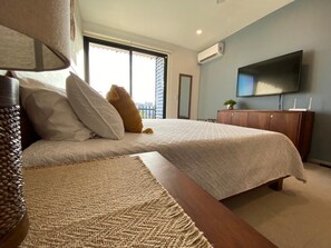 Bügeleisen/Bügelbrett, Reisekinderbett, WLAN, Bettwäsche