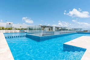 Pool - 1BR in top location w Ocean View (Playa del Carmen)