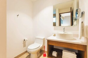 Shower, hair dryer - Luxury Room near Beach in PDC (Playa del Carmen)