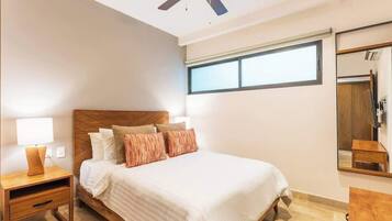 Iron/ironing board, travel cot, WiFi