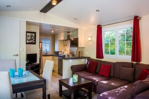 TV, ping pong - CampingSpa - Privilège 2 – 4p  (4) (La Couarde-sur-Mer)