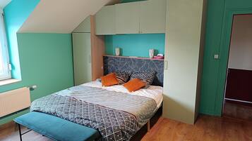 Fer et planche Ă repasser, Wi-Fi, draps fournis