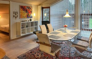 Dining - Pet friendly home in 24rup with WiFi (24rup)