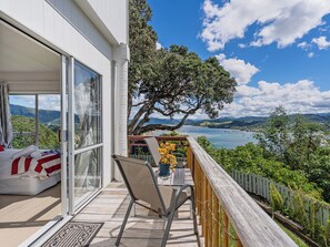 Property grounds - Panoramic Views on Paku - Tairua Family Retreat (Tairua)