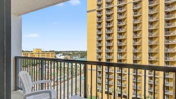 Room, 2 Queen Beds, Resort View (Resort View Standard Room)