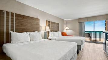 Rom, 2 queensize-senger, havutsikt (Oceanfront Standard Room) | Safe på rommet, blendingsgardiner og strykejern/-brett