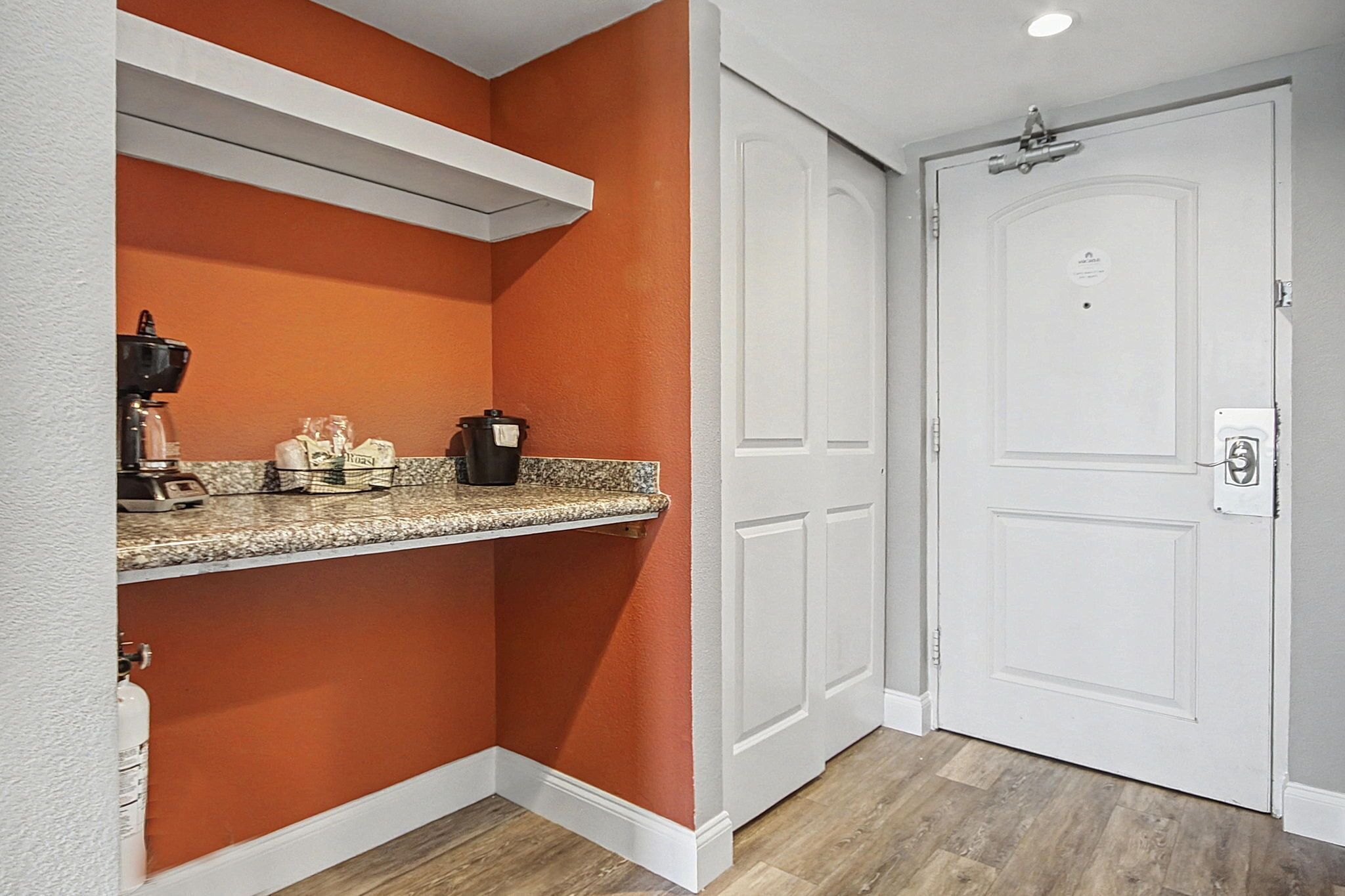 Room, 1 King Bed, Ocean View (Oceanfront King Standard Room) | In-room safe, blackout drapes, iron/ironing board, free WiFi