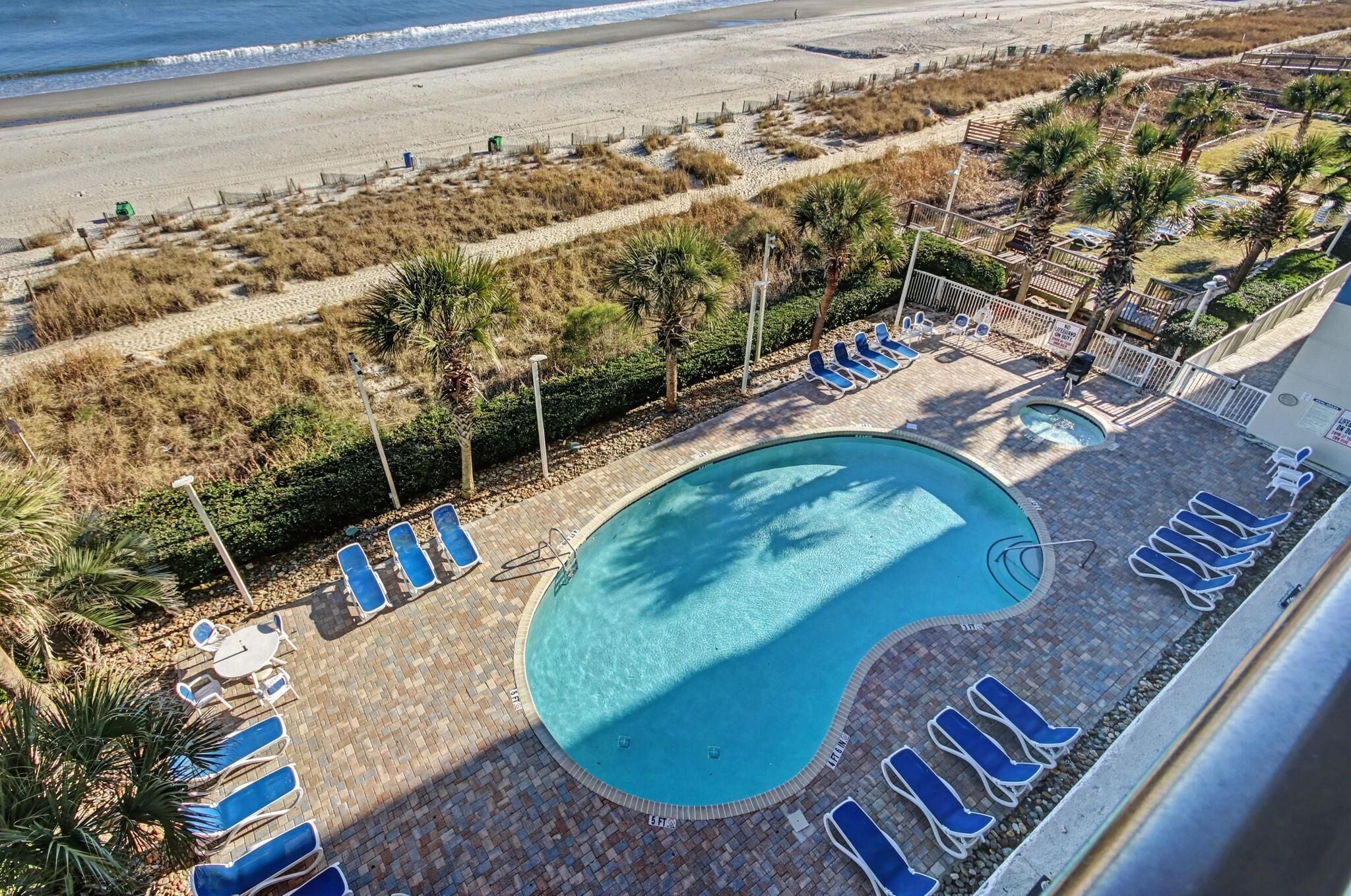 2 piscinas al aire libre, sillones reclinables de piscina