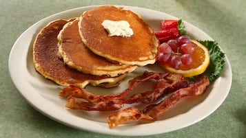 Desayuno buffet incluido todos los días