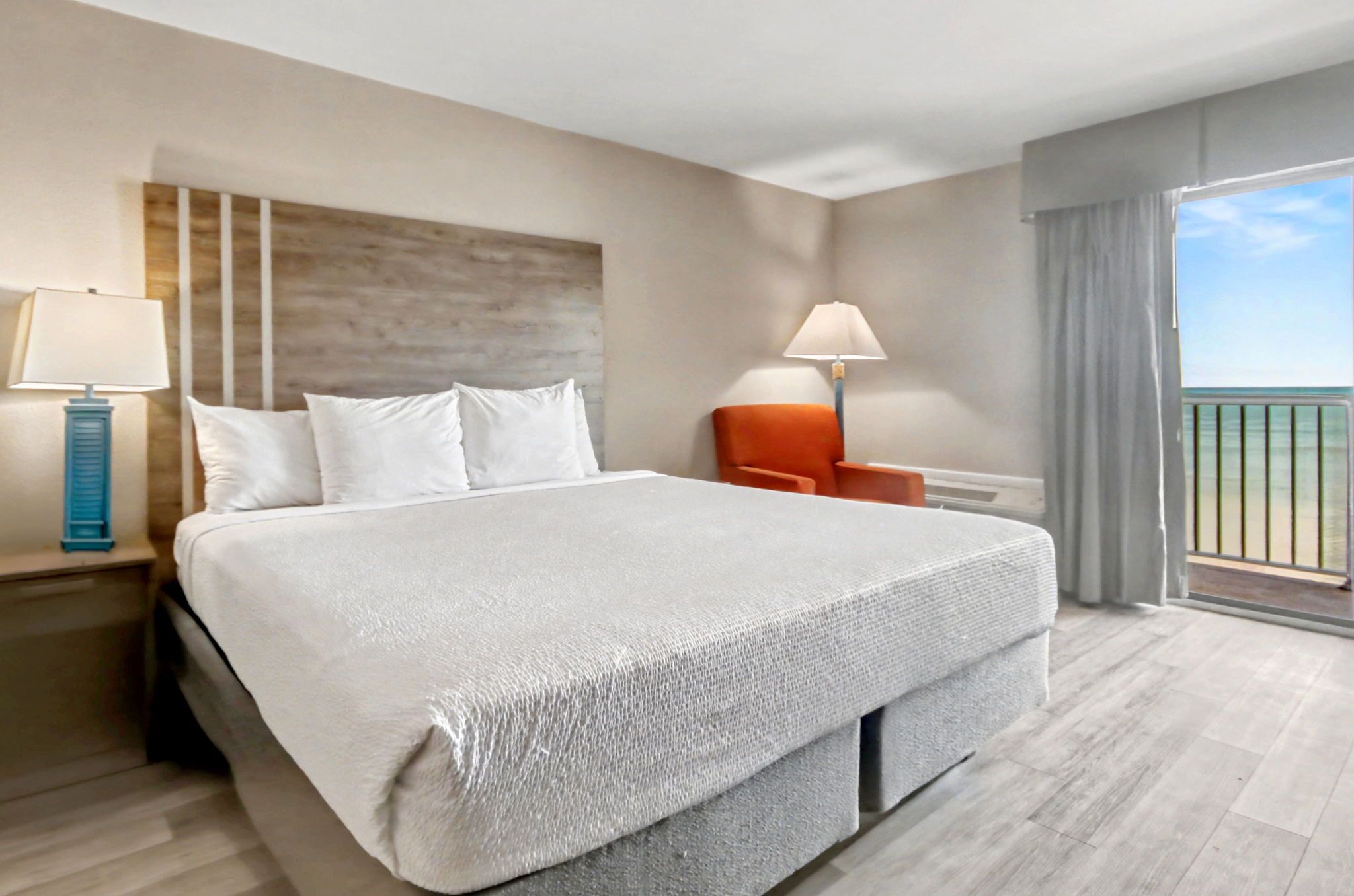 Standard Single Room, 1 King Bed, Ocean View | In-room safe, iron/ironing board, free WiFi