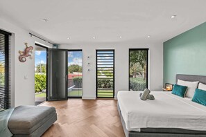 1 bedroom, WiFi, bed sheets - The Admiral Suite — Sunny Caribbean Comfort (Willemstad)