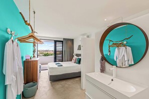 6 bedrooms, iron/ironing board, WiFi, bed sheets - The Admiral | Spacious complex Near Spanish Water (Willemstad)