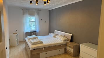 3 Schlafzimmer, Bügeleisen/Bügelbrett, WLAN