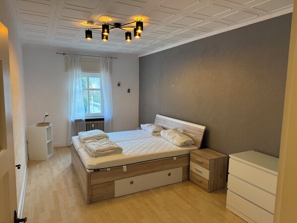 3 bedrooms, iron/ironing board, WiFi