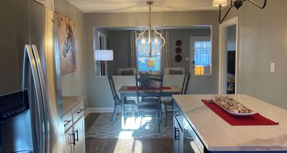 Charming farmhouse 4 miles to Kentucky Horse Park.