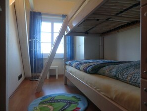 3 chambres, accès à Internet, literie fournie