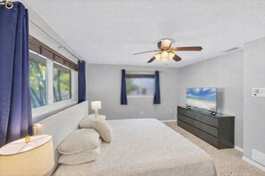 3 bedrooms, iron/ironing board, WiFi, bed sheets