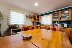 Dining - Cozy cabins with a view of the imposing Antuco Volcano (Antuco)