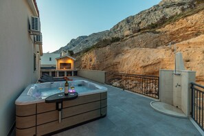 Bain à remous extérieur