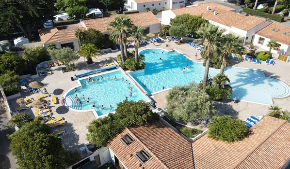 A heated pool - CampingSpa - Confort 4 TV - 9p (3) (La Couarde-sur-Mer)