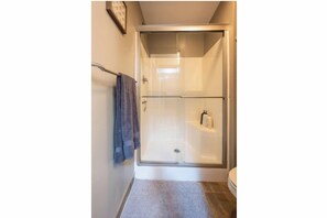 Handtücher, Seife, Toilettenpapier